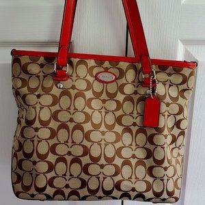 Coach Signature canvas tote bag/purse.